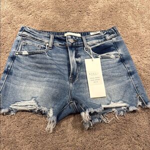 Risen! Elastic back waist shorts! Distressed bottom! Size 5/27